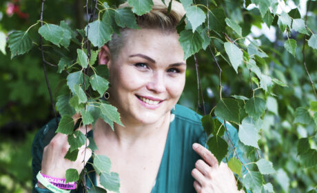 Szare eminencje – Izabela Dębowska
